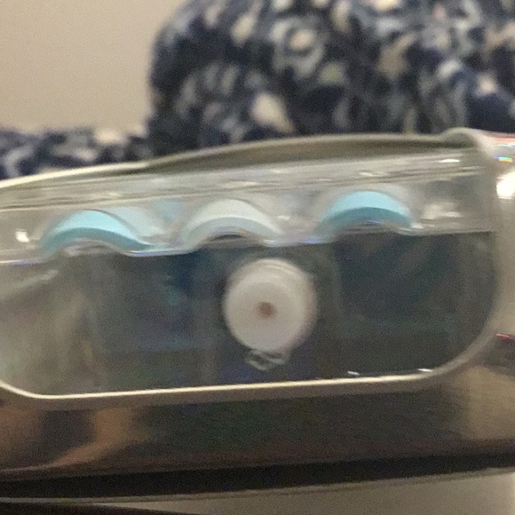 NWT Claires glue on nails Blue and white and light blue sparkles glue included - Picture 6 of 6